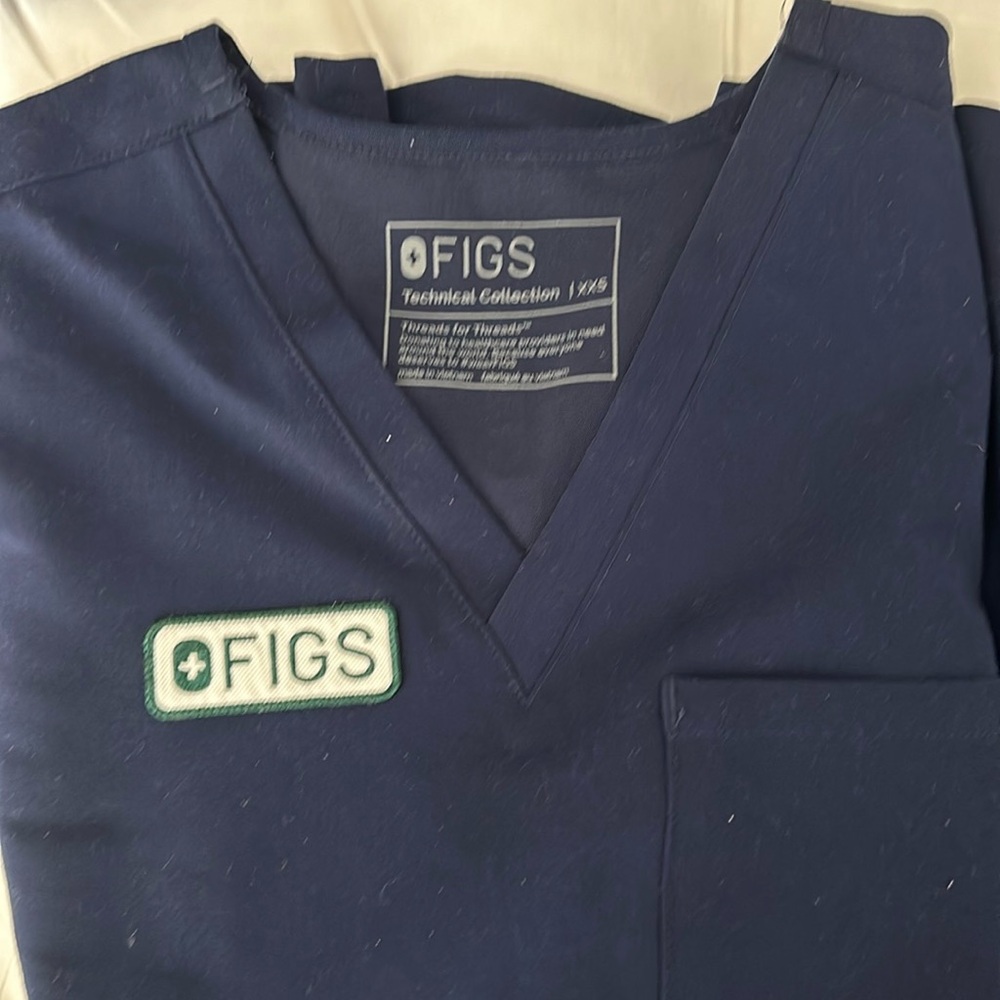 Figs scrubs in navy